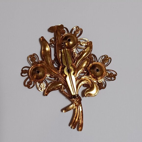 Beautiful Vintage Gold Tone Flower Brooch Pin with Green Faux Emeralds Jewels - Picture 5 of 9